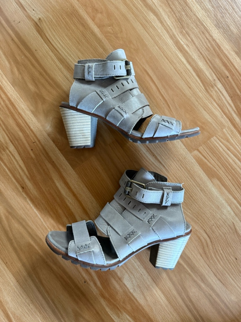 Sorel Nadia Buckle Leather Heeled Sandals - Kettle Grey Leather - Sz 7
